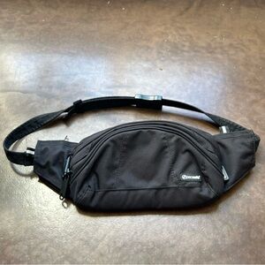 Pacsafe stashsafe 100 gII- theft proof waist belt bag